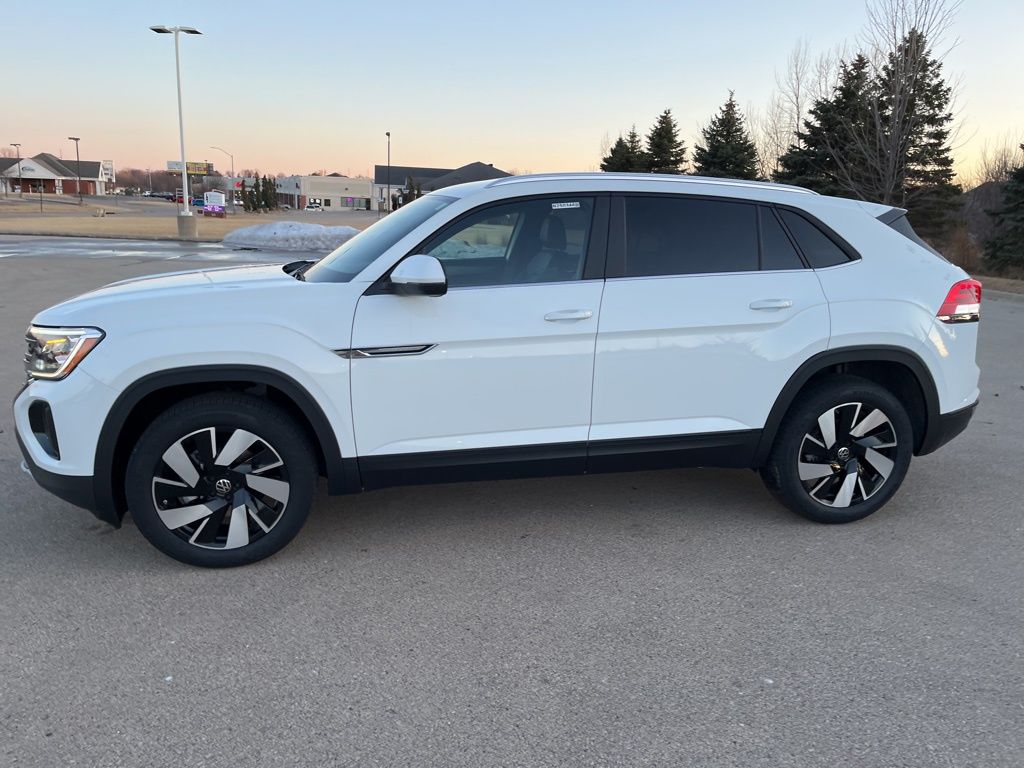 2025 Volkswagen Atlas Cross Sport SE Technology photo 4