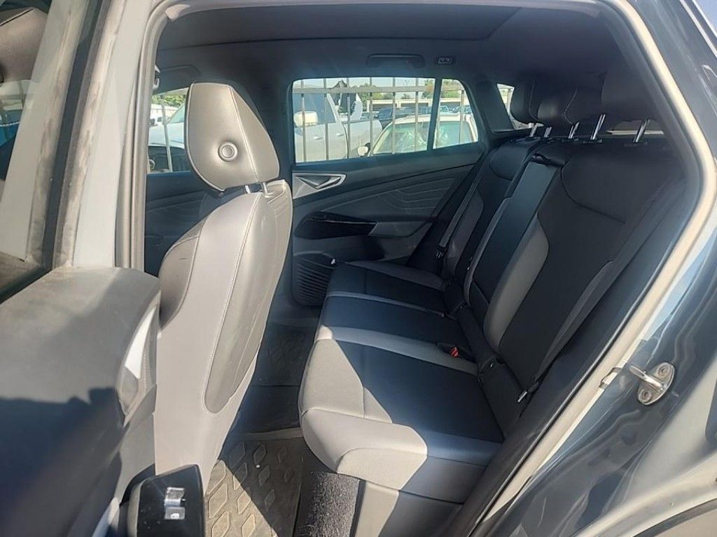 2023 Volkswagen ID.4 Pro S photo 4