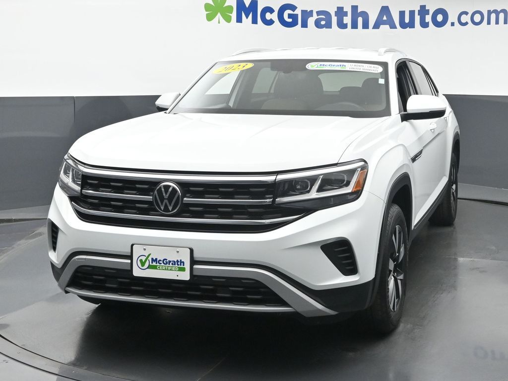 2023 Volkswagen Atlas Cross Sport SE photo 3