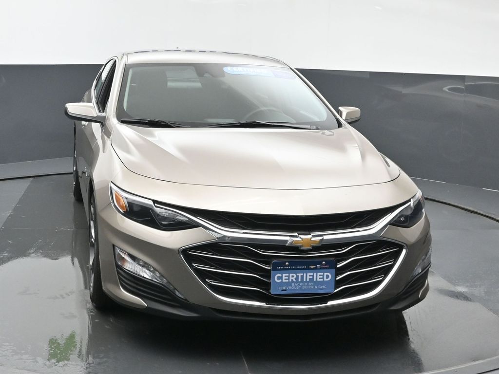 2024 Chevrolet Malibu 1LT photo 3