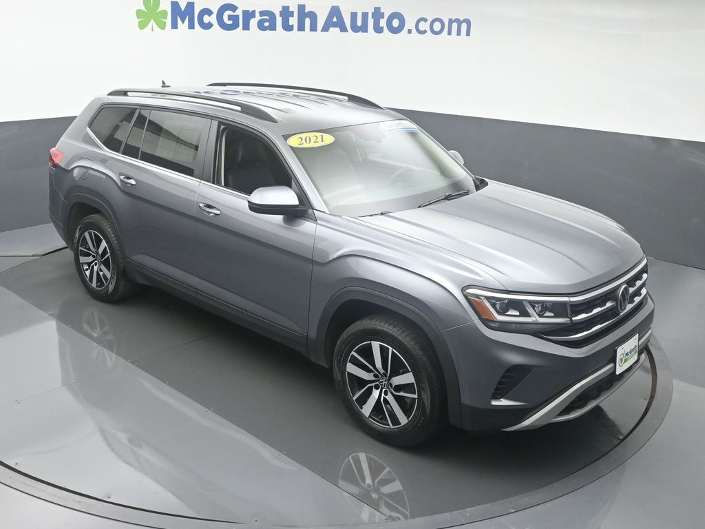 Used 2021 Volkswagen Atlas SE with VIN 1V2LP2CA0MC610198 for sale in Marion, IA