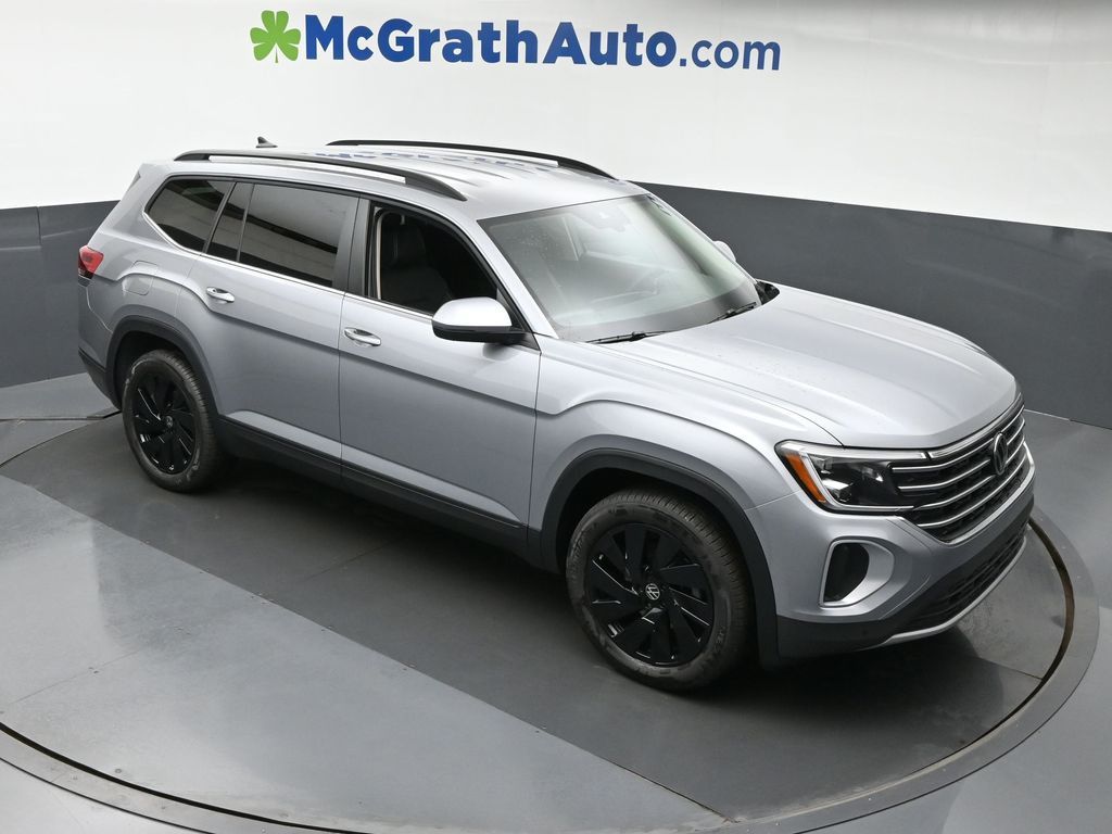2026 Volkswagen Atlas SE Technology photo 2