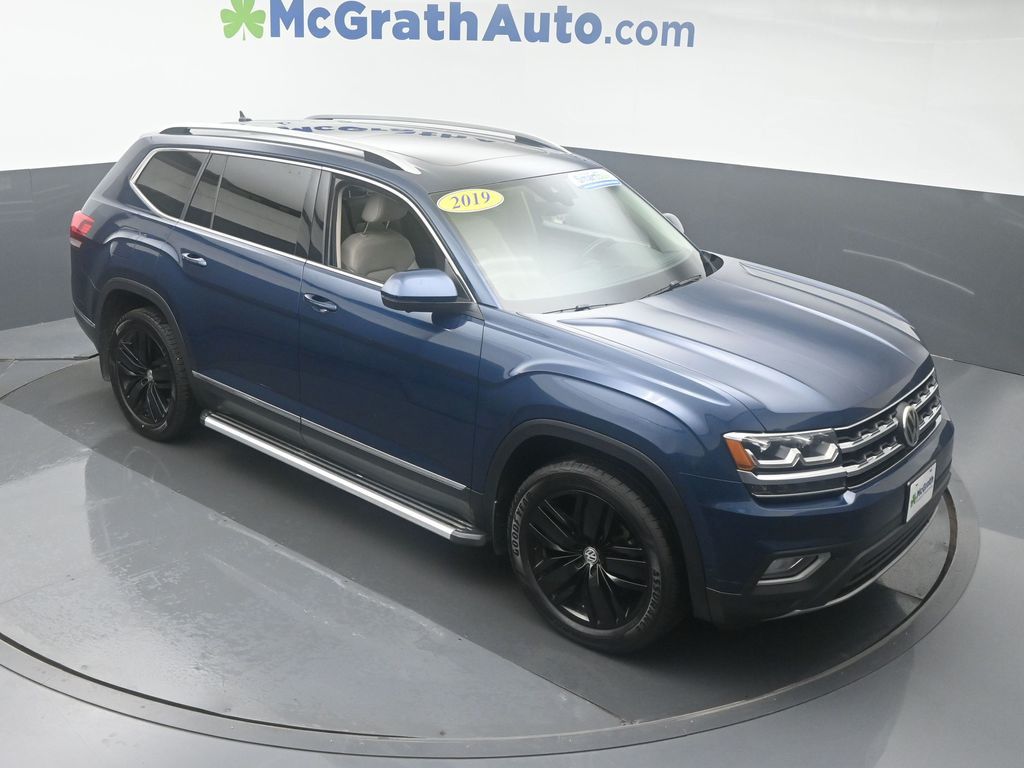 2019 Volkswagen Atlas V6 SEL Premium photo 2