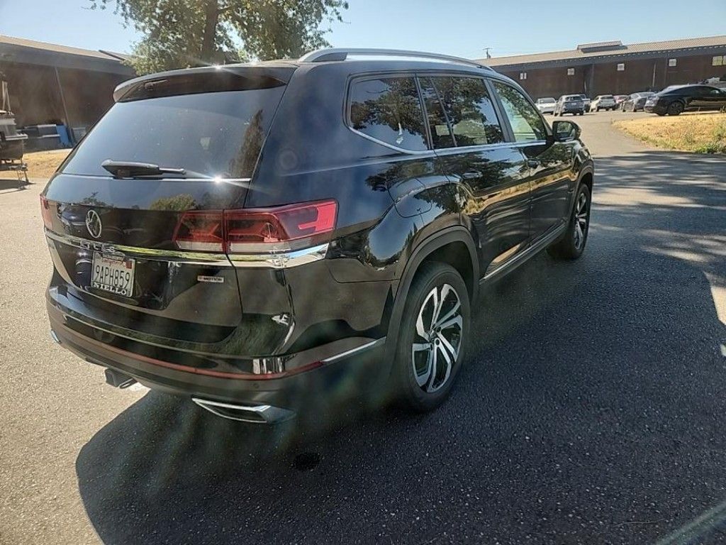2022 Volkswagen Atlas V6 SEL photo 2