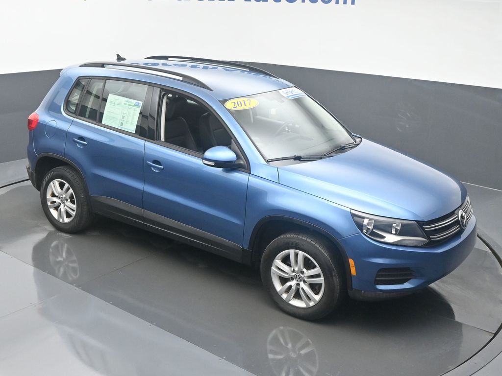 Used 2017 Volkswagen Tiguan Limited Base with VIN WVGAV7AX8HK023709 for sale in Marion, IA