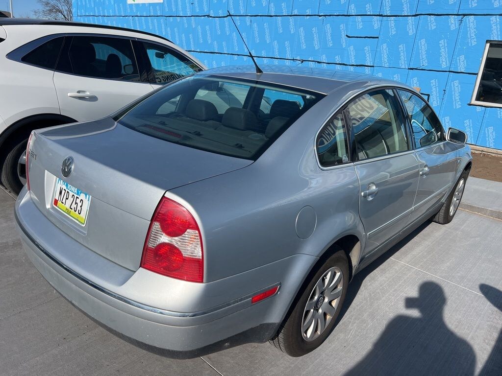 Used 2001 Volkswagen Passat GLS Sedan