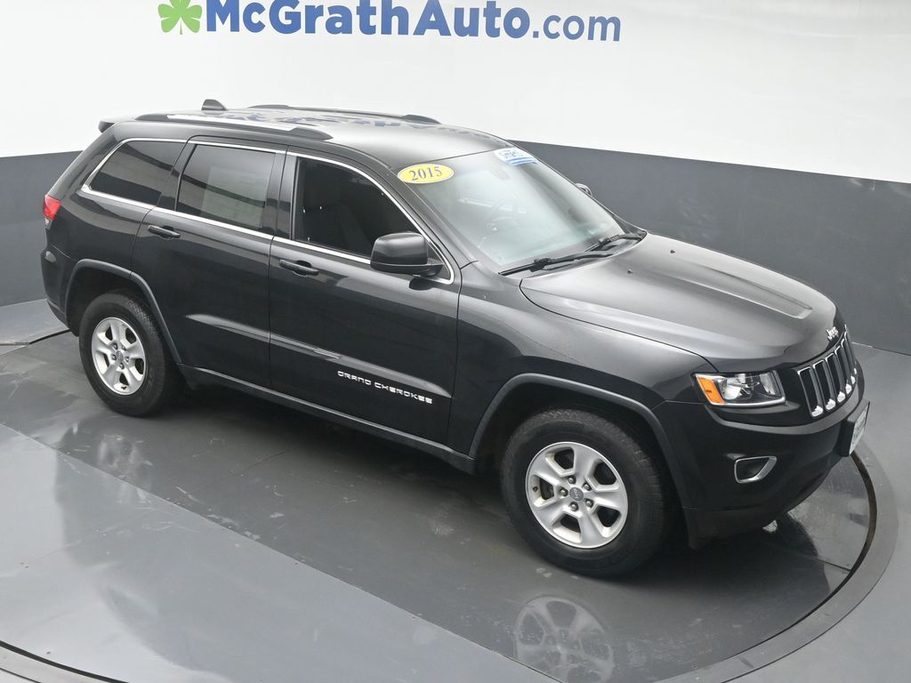 Used 2015 Jeep Grand Cherokee Laredo E with VIN 1C4RJFAG0FC643426 for sale in Marion, IA