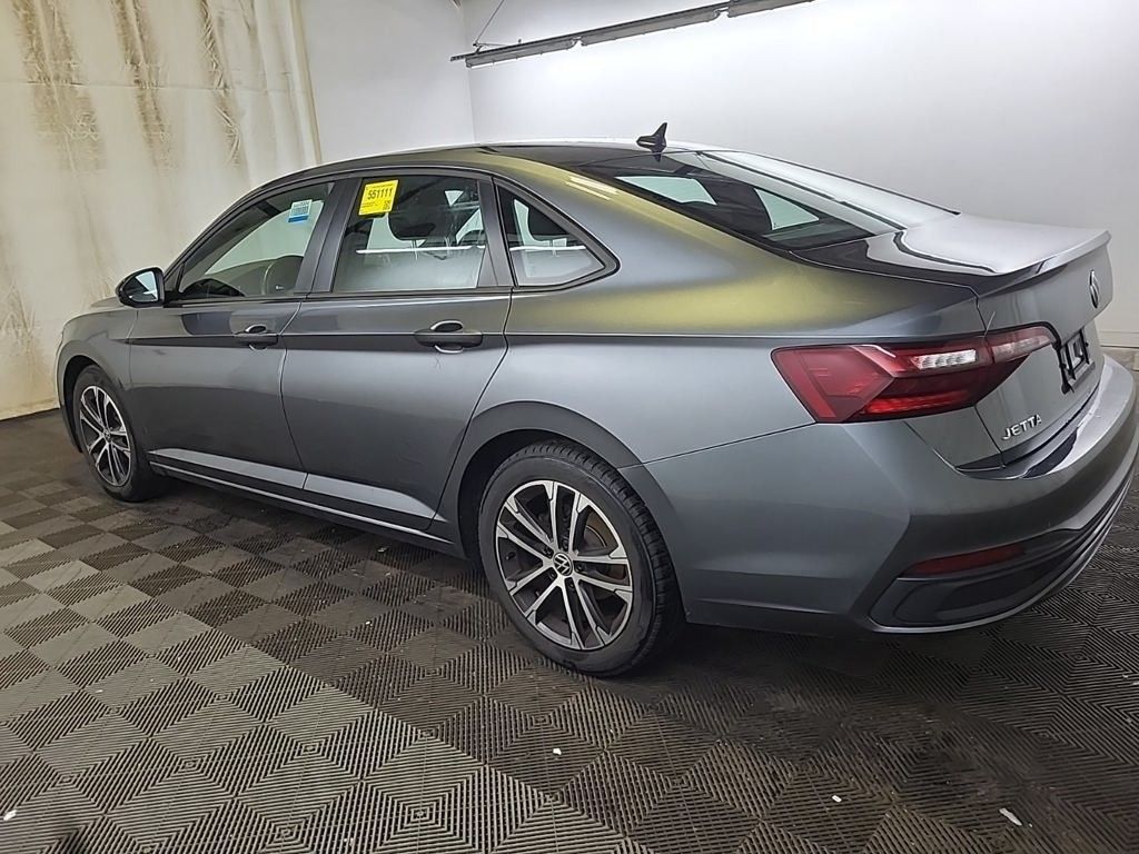 2022 Volkswagen Jetta 1.5T Sport photo 3