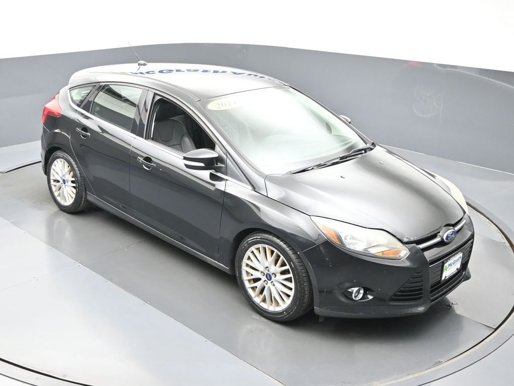 2014 Ford Focus Titanium photo 2