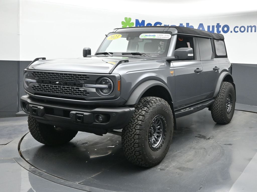 2023 Ford Bronco Base photo 4