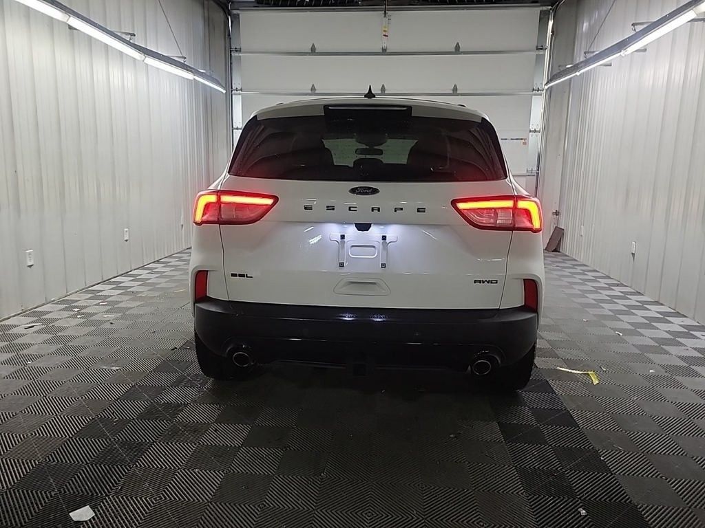 2022 Ford Escape SEL photo 3