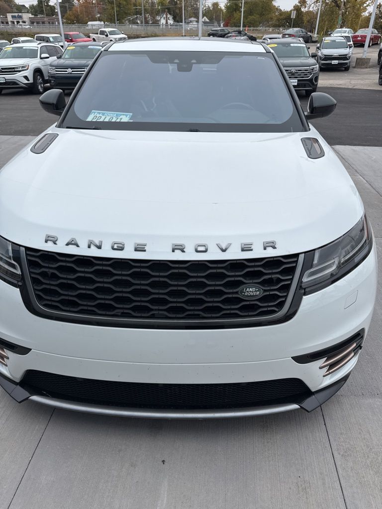 2018 Land Rover Range Rover Velar SE photo 2