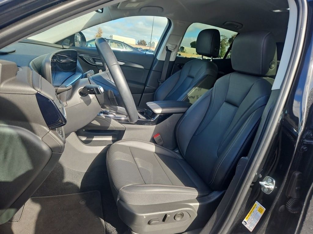 2024 Buick Envision Preferred photo 3