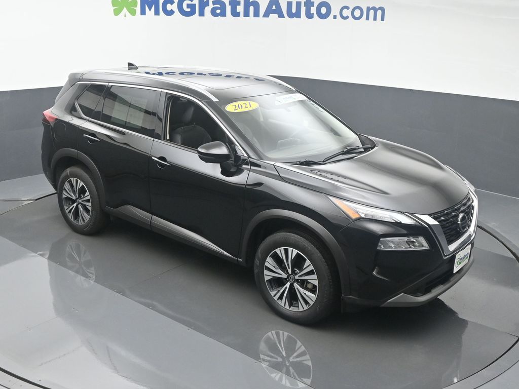 2021 Nissan Rogue SV photo 2