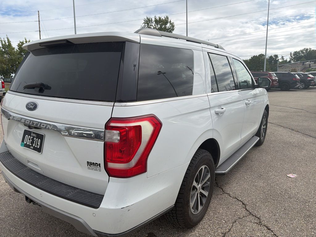 2019 Ford Expedition XLT photo 3