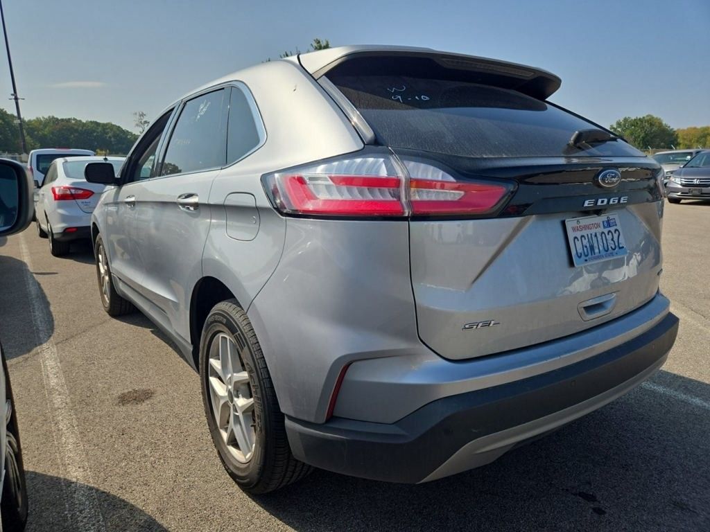 2023 Ford Edge SEL photo 2