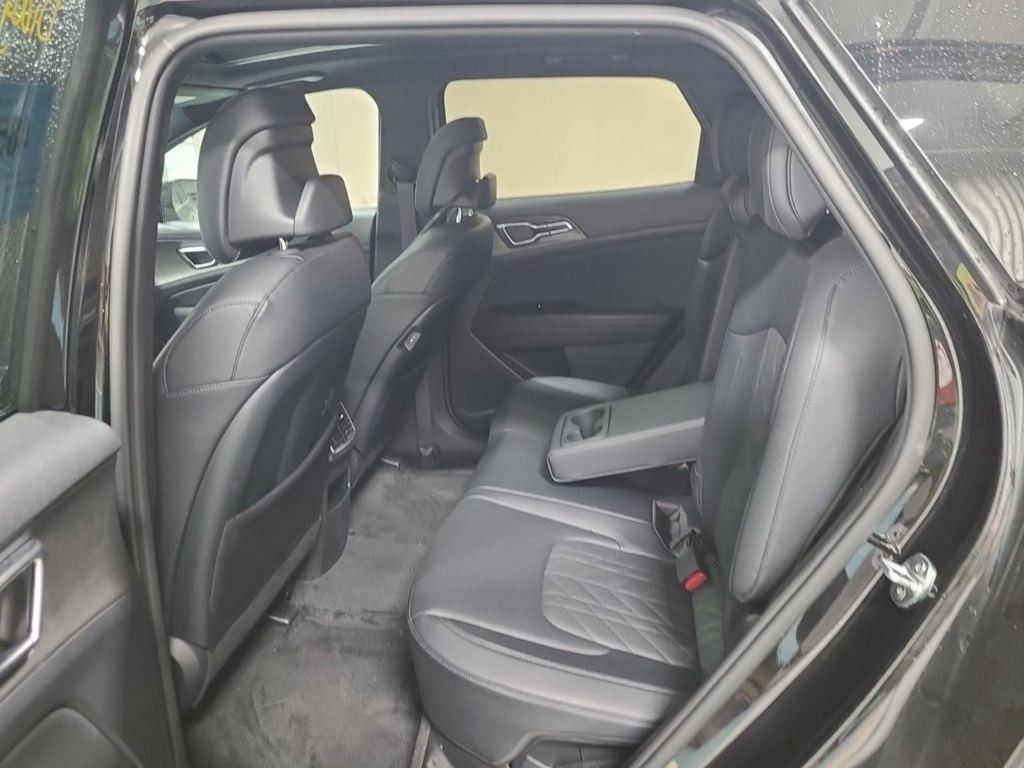 2023 Kia Sportage Plug-In Hybrid X-Line Prestige photo 4