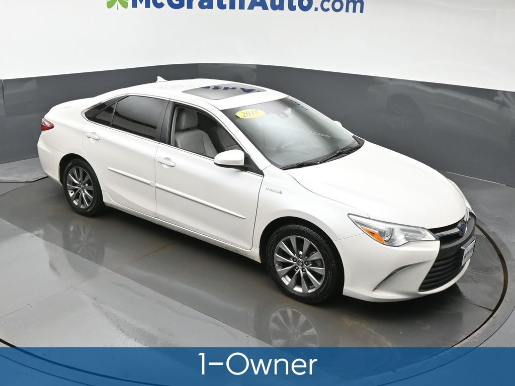 Used 2015 Toyota Camry Hybrid LE Sedan