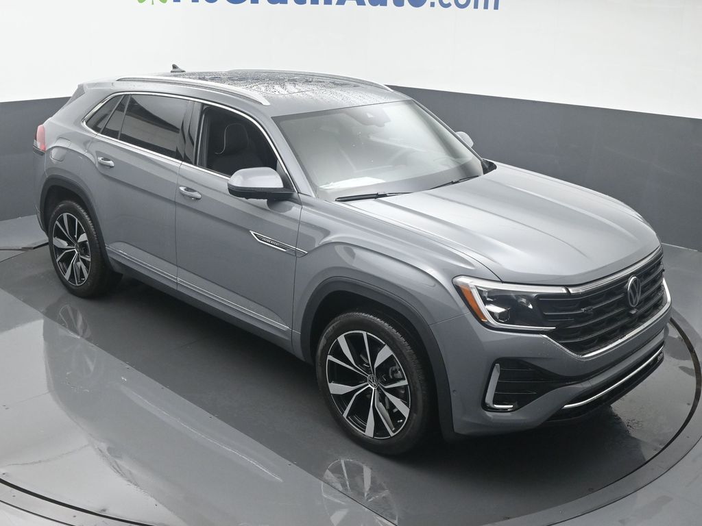 2025 Volkswagen Atlas Cross Sport SEL Premium R-Line photo 2