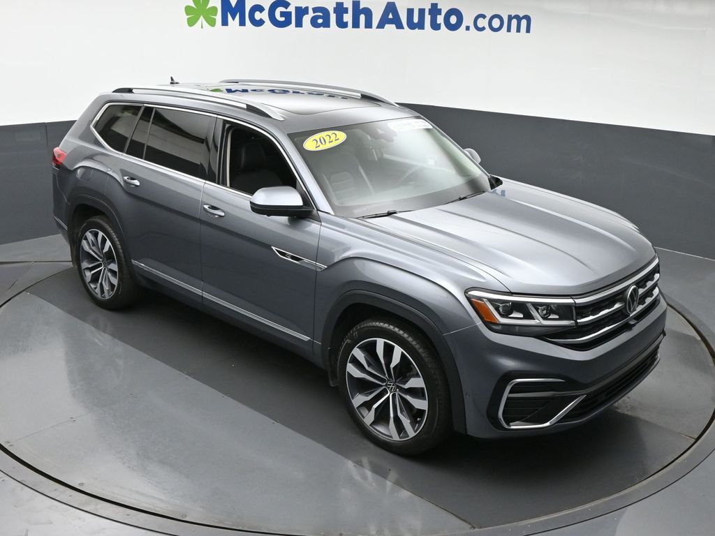 2022 Volkswagen Atlas V6 SEL Premium R-Line photo 2