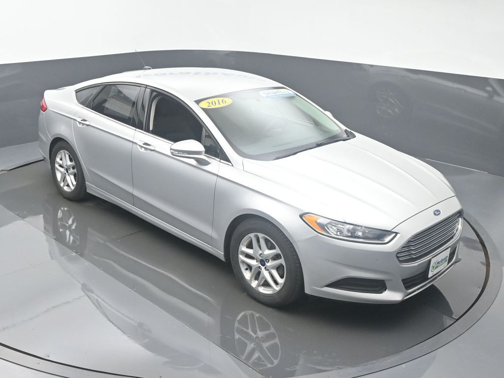 Used 2016 Ford Fusion SE with VIN 1FA6P0HD1G5118025 for sale in Marion, IA