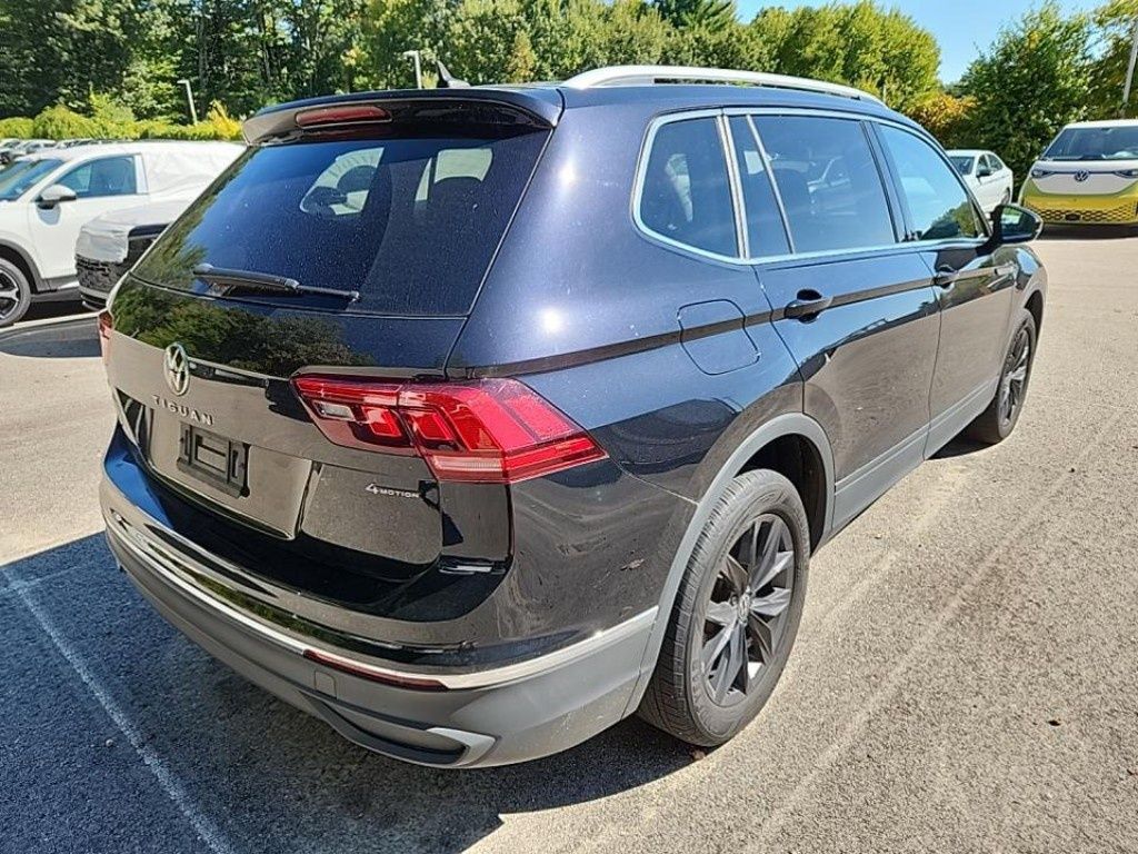 2022 Volkswagen Tiguan SE photo 4