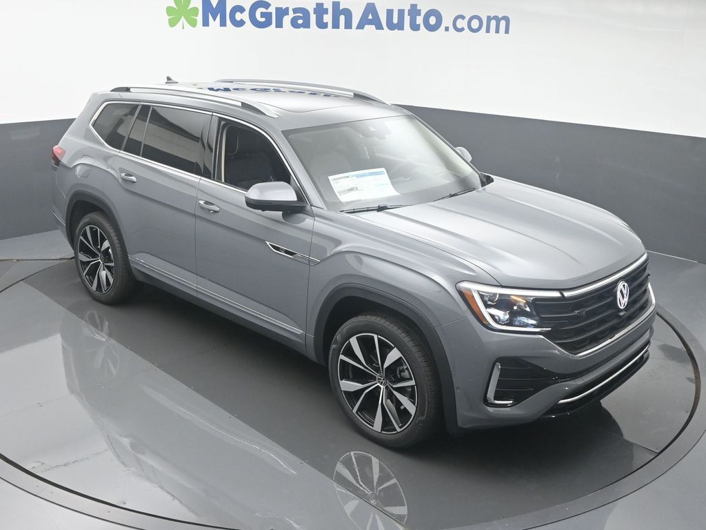 2025 Volkswagen Atlas SEL Premium R-Line photo 2