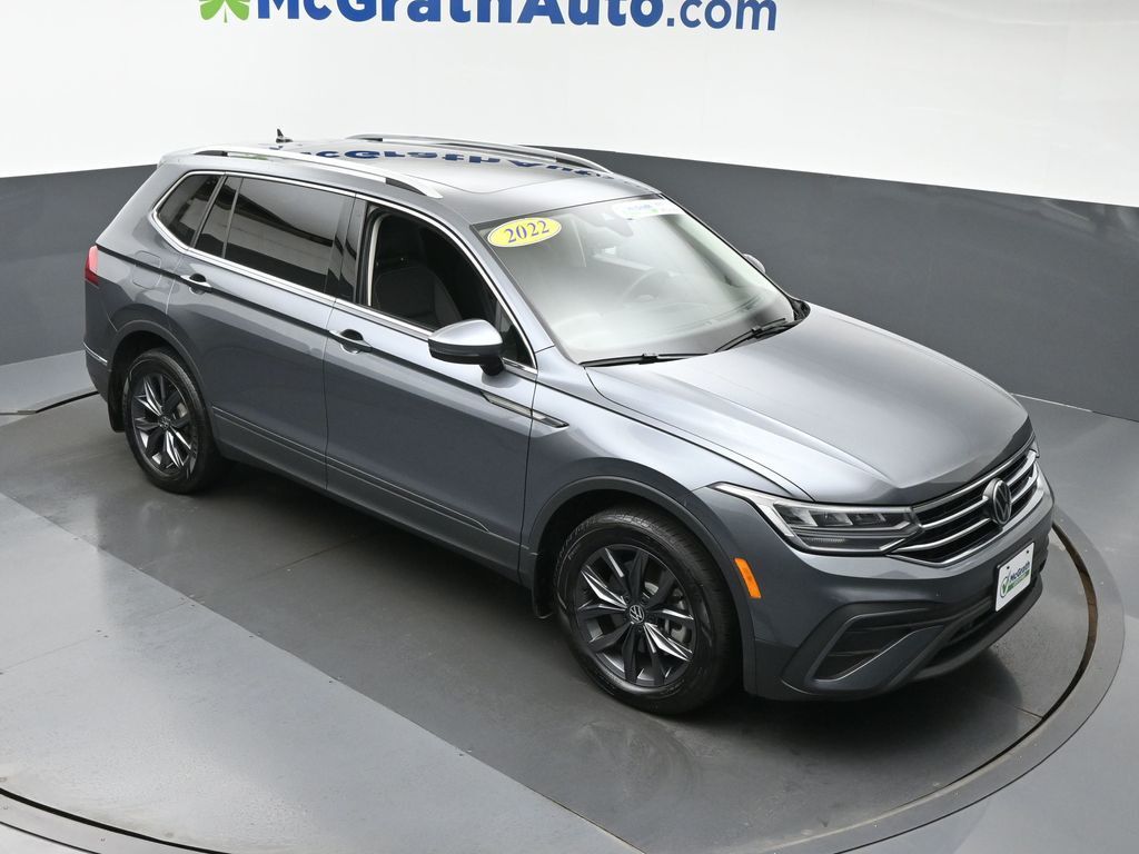 2022 Volkswagen Tiguan SE photo 2