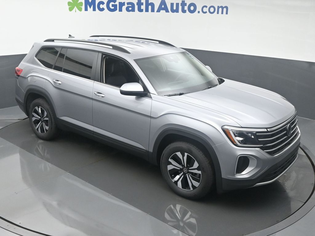2025 Volkswagen Atlas SE photo 2
