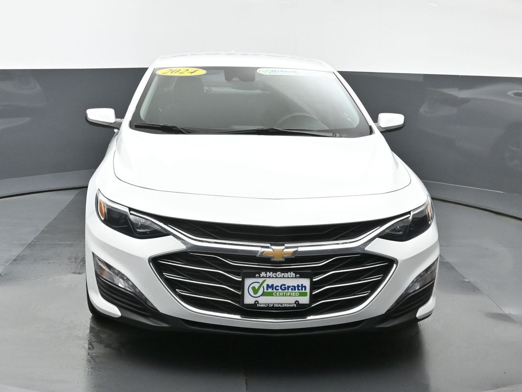 2024 Chevrolet Malibu 1LT photo 3