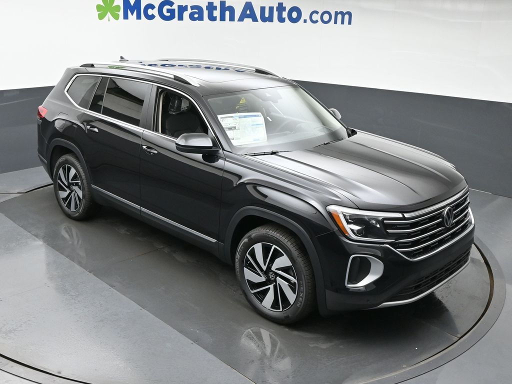 2026 Volkswagen Atlas SEL photo 2