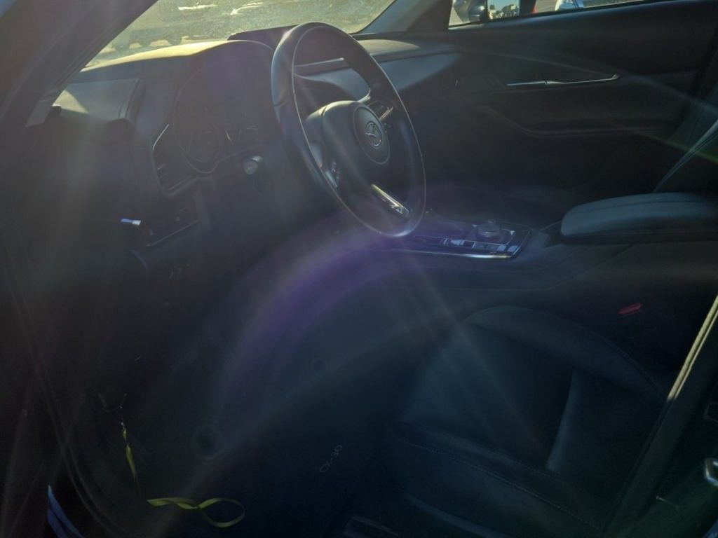 2023 Mazda CX-30 2.5 S Preferred photo 3