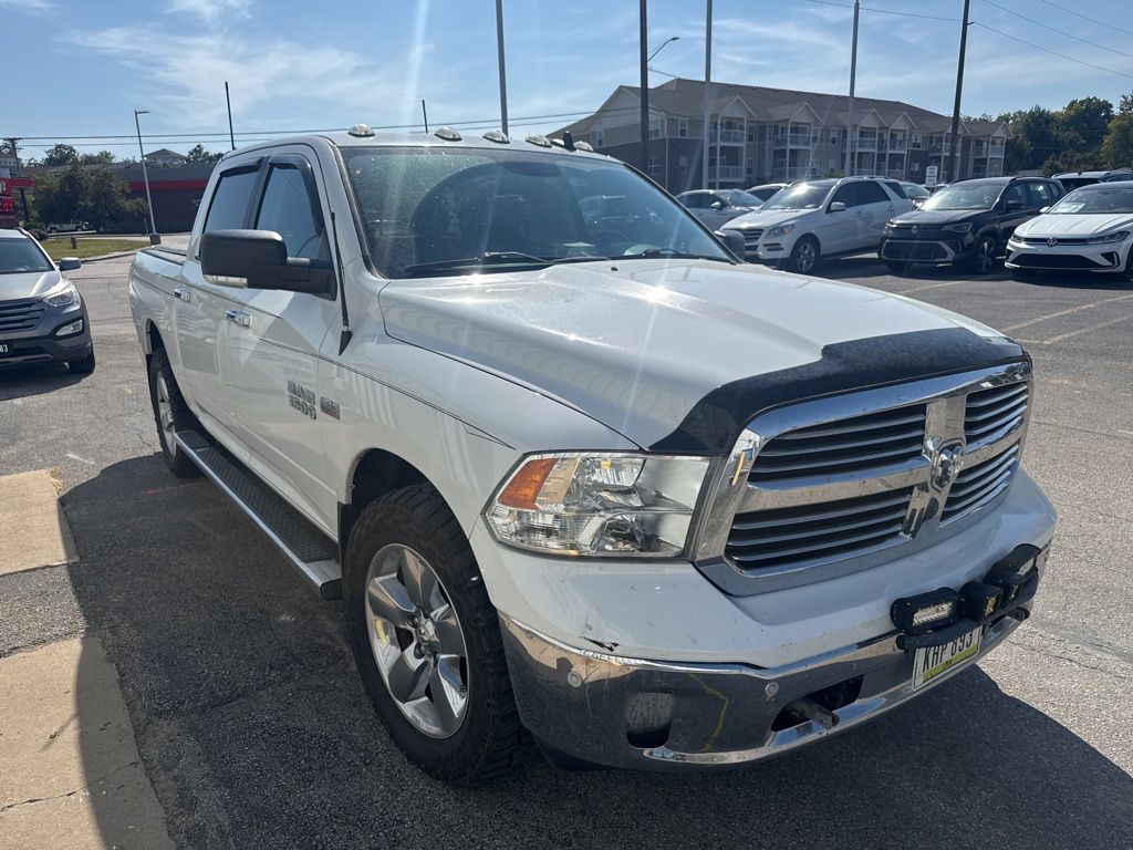 2017 Ram 1500 SLT photo 2