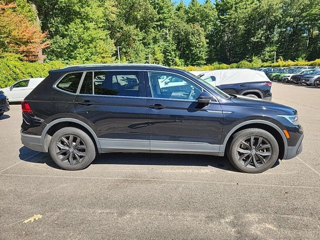 2022 Volkswagen Tiguan SE photo 2