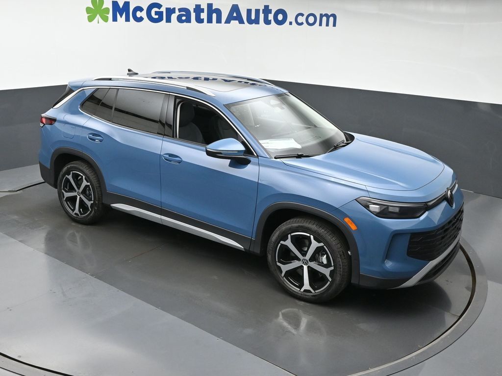 2025 Volkswagen Tiguan SE photo 2
