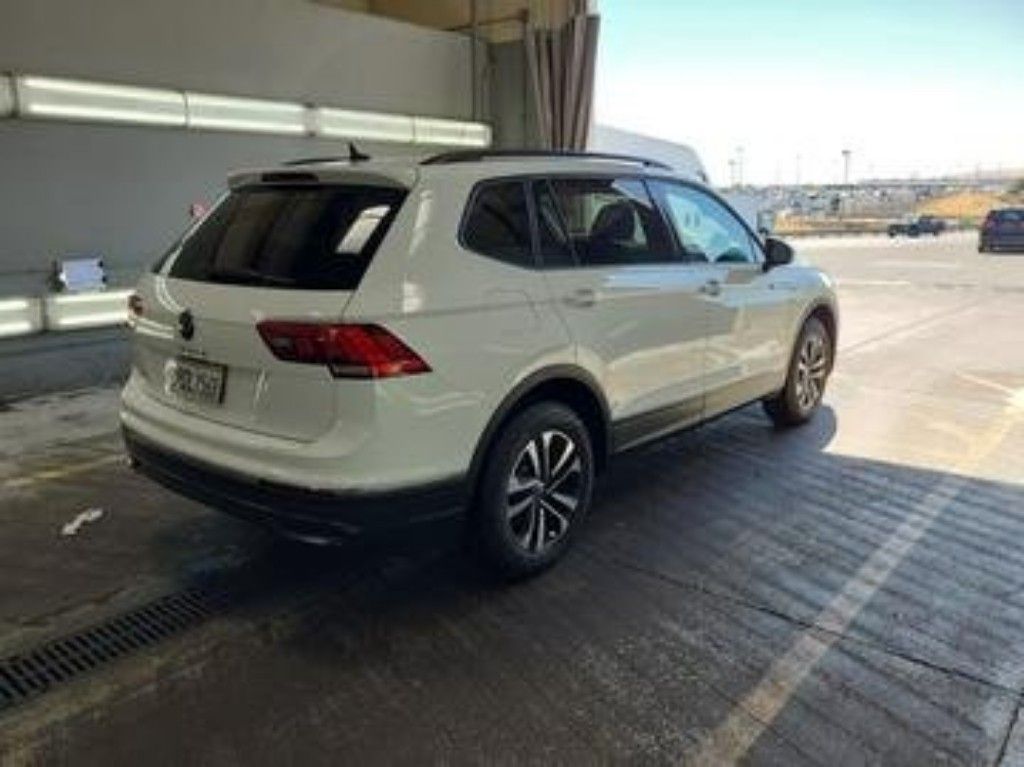 2022 Volkswagen Tiguan S photo 3