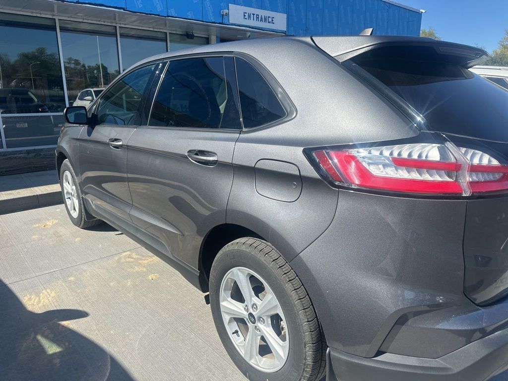 2023 Ford Edge SE photo 3