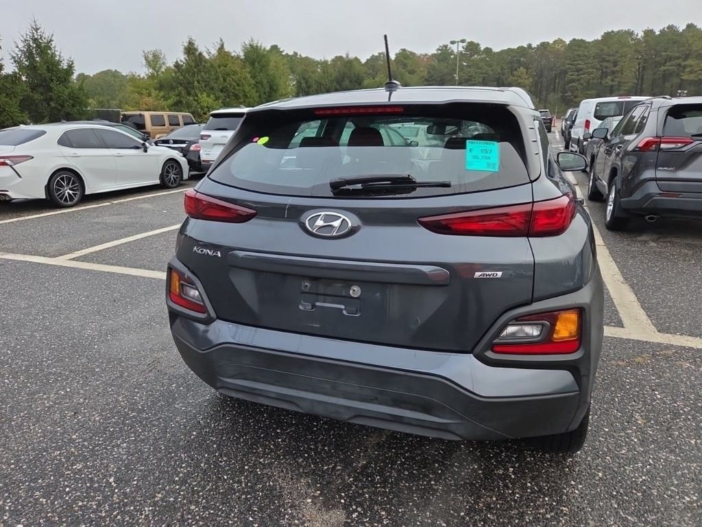 2021 Hyundai Kona SE photo 4
