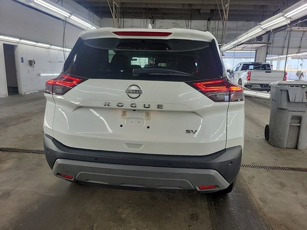 2023 Nissan Rogue SV photo 3
