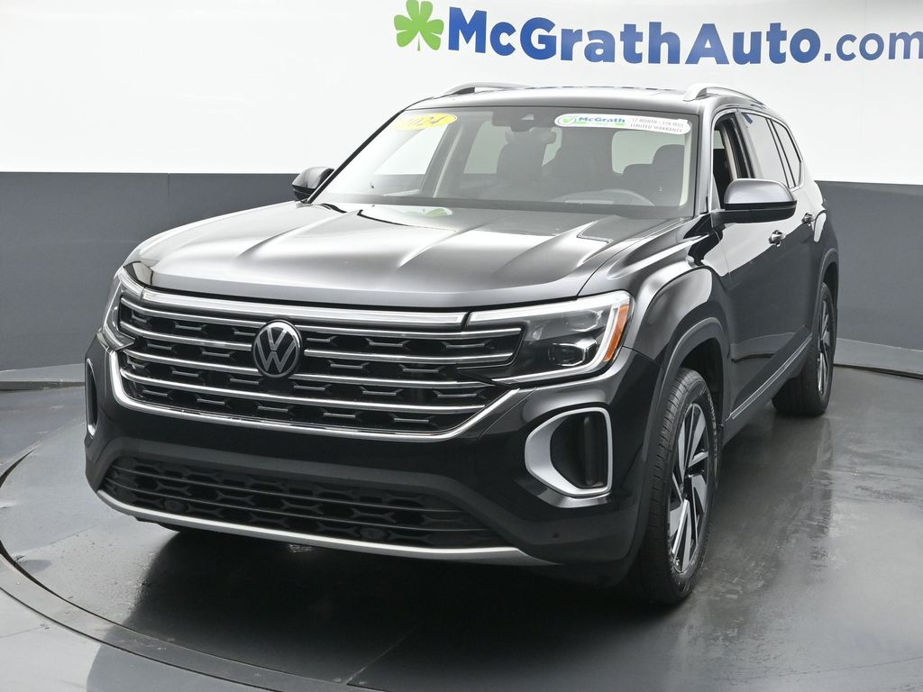 2024 Volkswagen Atlas SEL photo 4