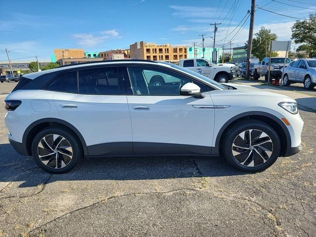 Used 2022 Volkswagen ID.4 PRO S with VIN WVGGNPE27NP037222 for sale in Marion, IA