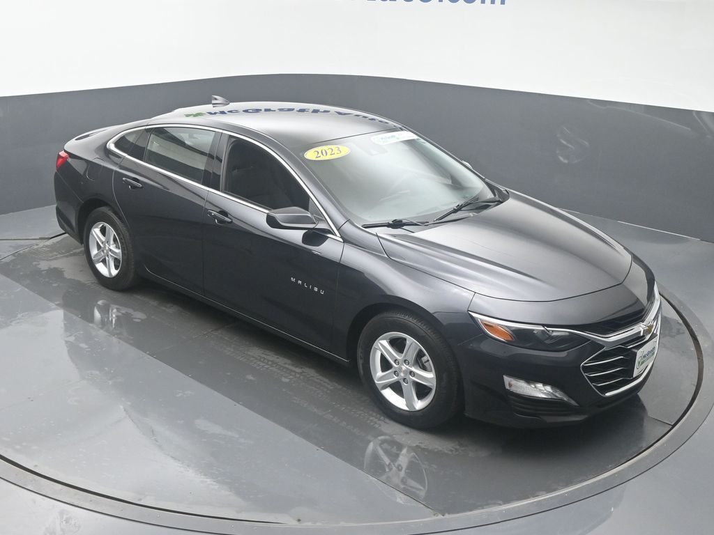 Used 2023 Chevrolet Malibu 1LT with VIN 1G1ZD5ST2PF223219 for sale in Marion, IA