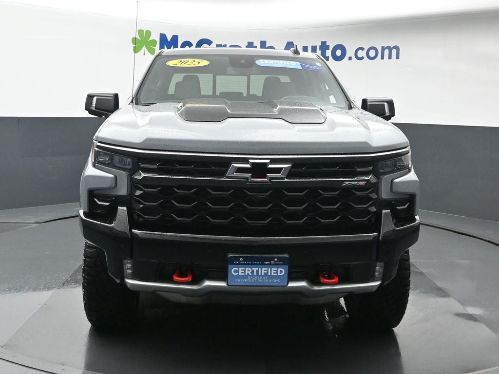 2025 Chevrolet Silverado 1500 ZR2 photo 3