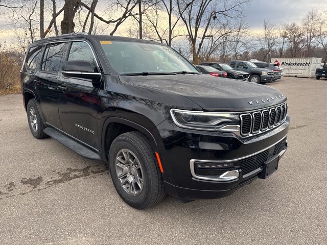 2023 Jeep Wagoneer Base photo 2