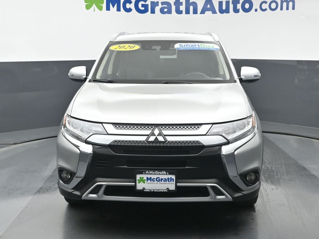 2020 Mitsubishi Outlander ES photo 2