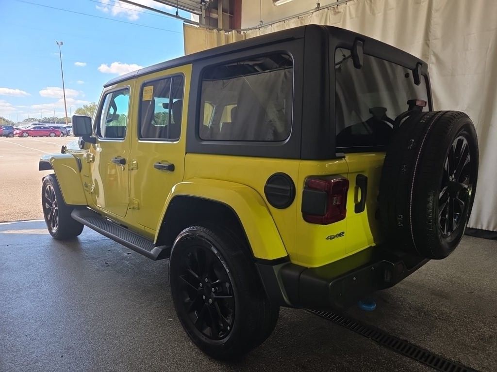 2022 Jeep Wrangler Unlimited Sahara 4xe photo 3