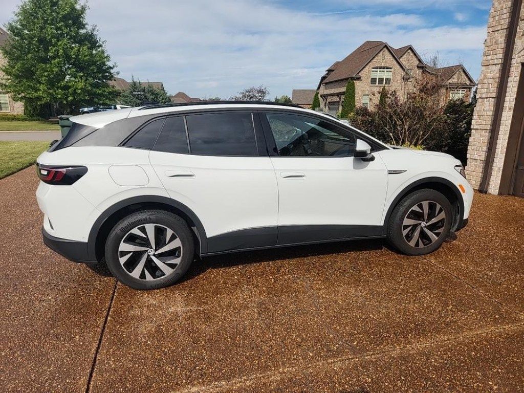 2023 Volkswagen ID.4 Pro photo 2