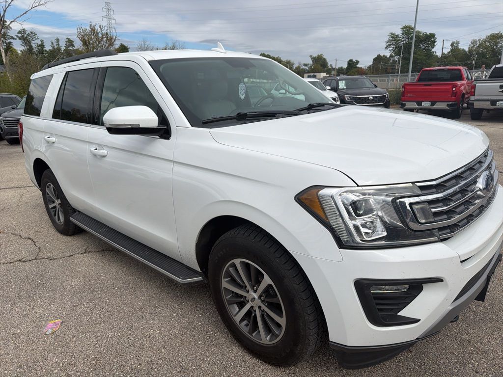 2019 Ford Expedition XLT photo 2