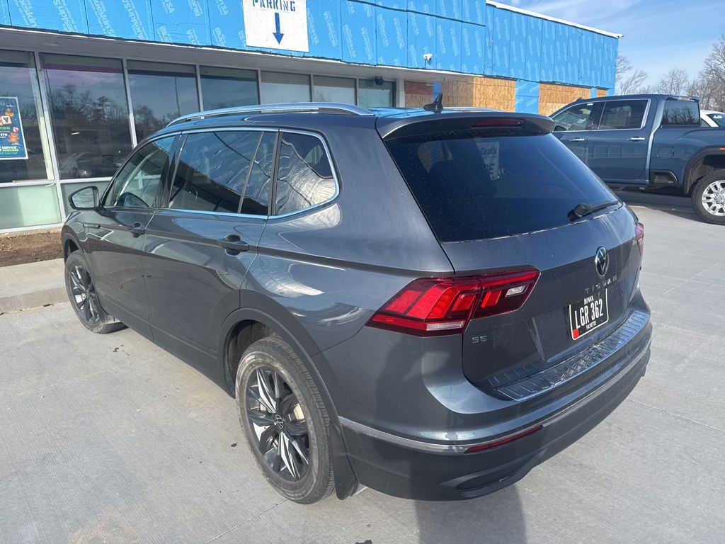 2022 Volkswagen Tiguan SE photo 4