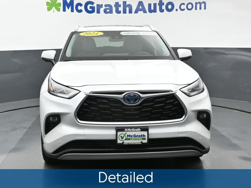 Used 2024 Toyota Highlander Hybrid Platinum SUV